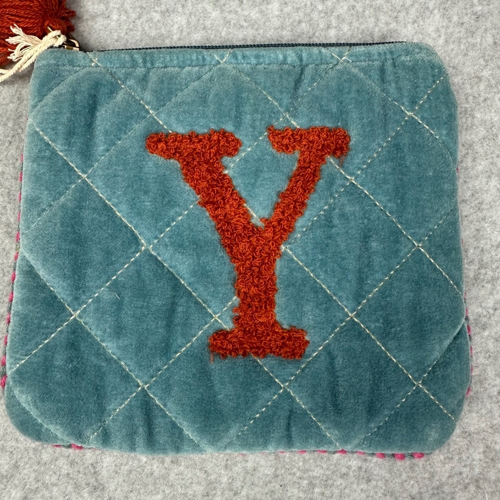 Macchia di Ruggine Teal Quilted Velvet Initial Y Cosmetic Bag 60B3129‎ New